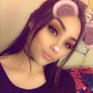 Meet your Posher, Estefania